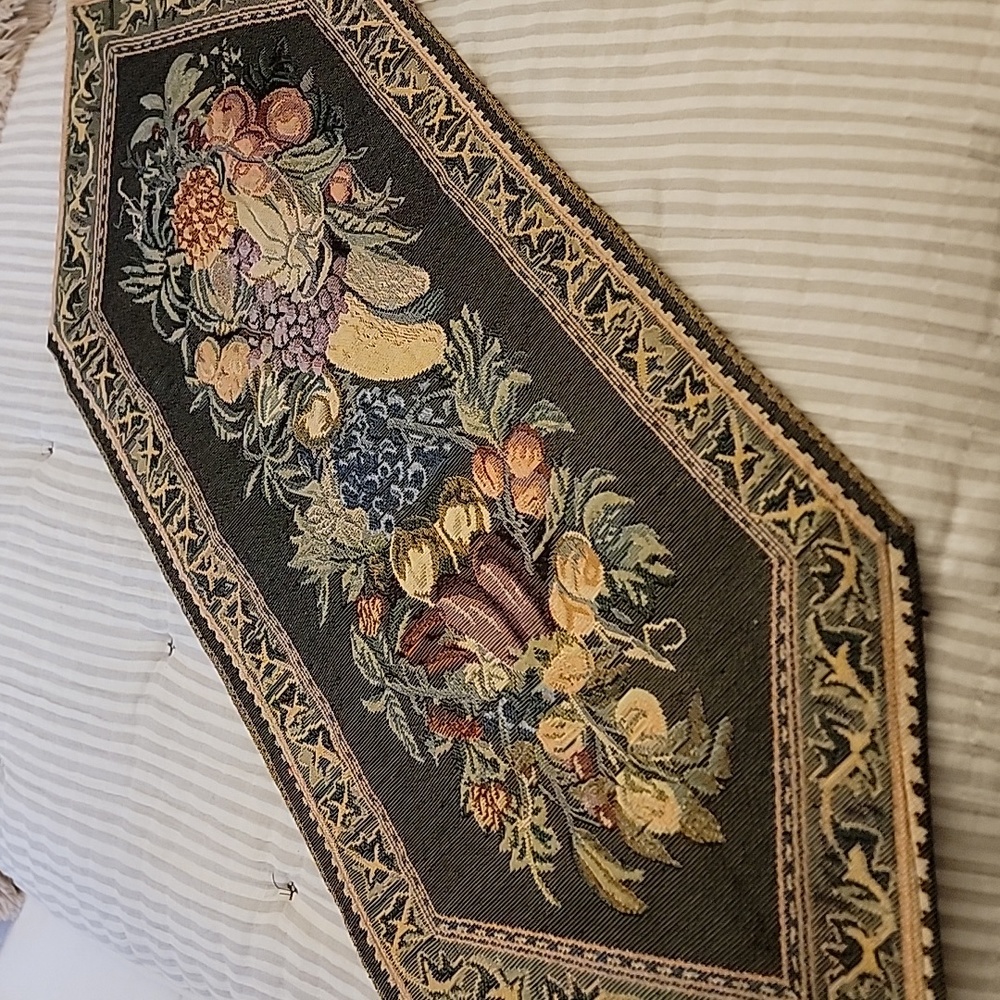Table runner